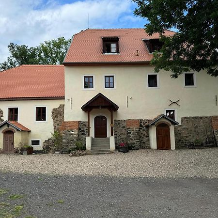 Penzion Tvrz Most Exteriér fotografie