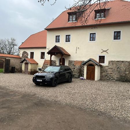Penzion Tvrz Most Exteriér fotografie