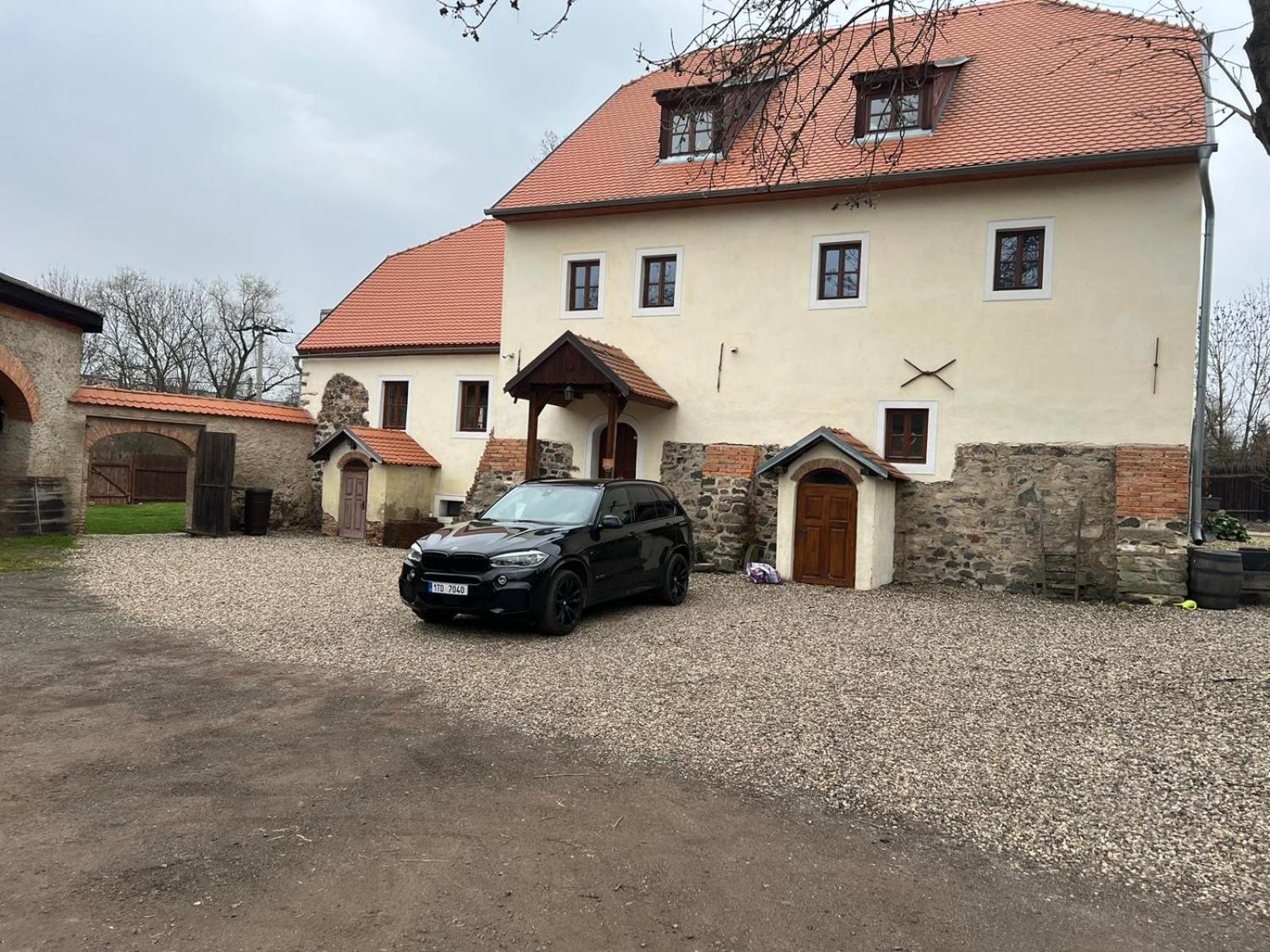 Penzion Tvrz Most Exteriér fotografie